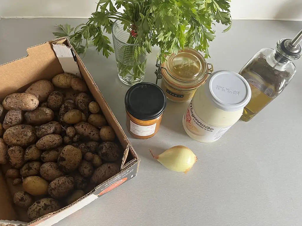 Salade de pommes de terre au curry sud-africaine ingrédients