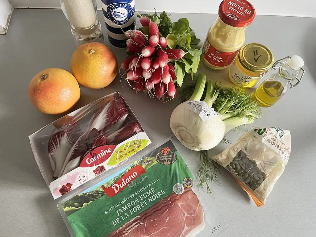 Salade de Saint-Valentin avec endive, pamplemousse et fenouil ingrédients
