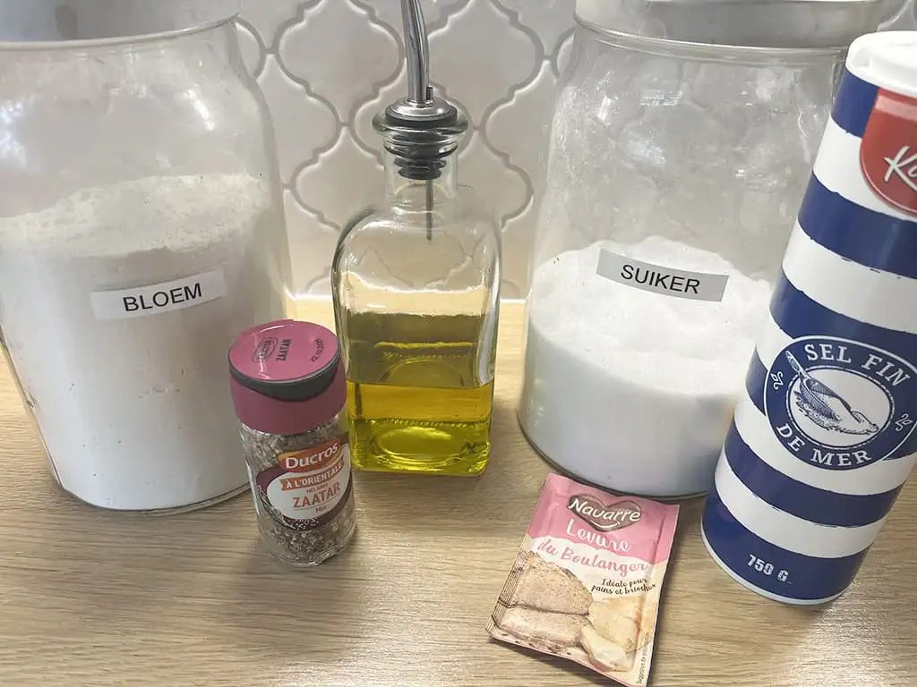 Man'Ouche : Pain plat libanais ingrédients