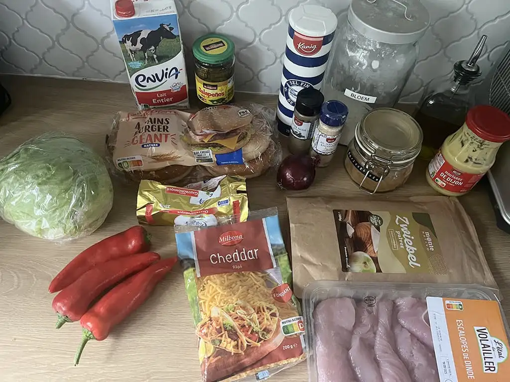 Burger de dinde maison à la sauce fromage fondante ingrédients