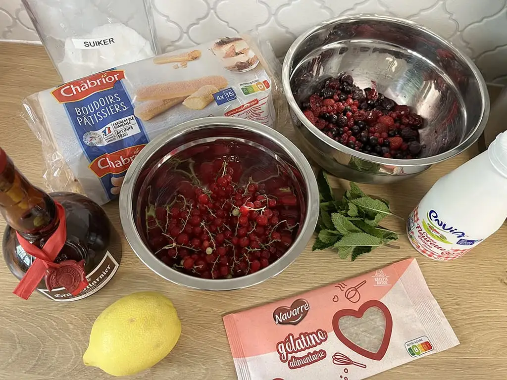 Charlotte Russe aux Fruits Rouges ingrédients