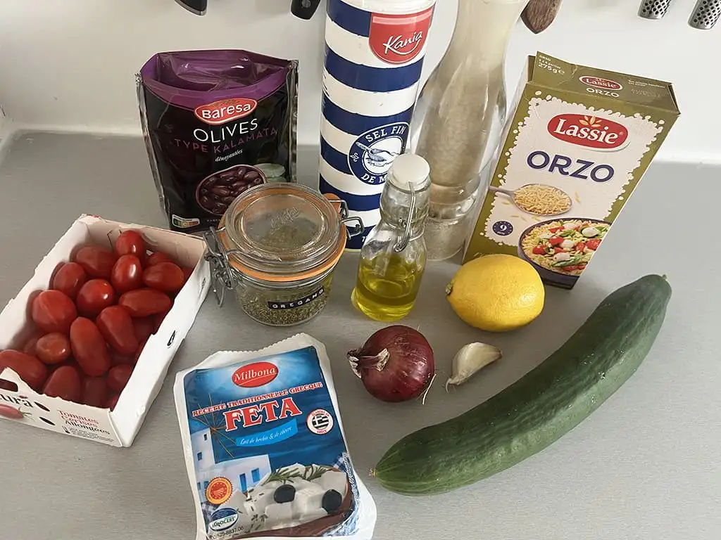 Salade d'orzo à la grecque ingrédients