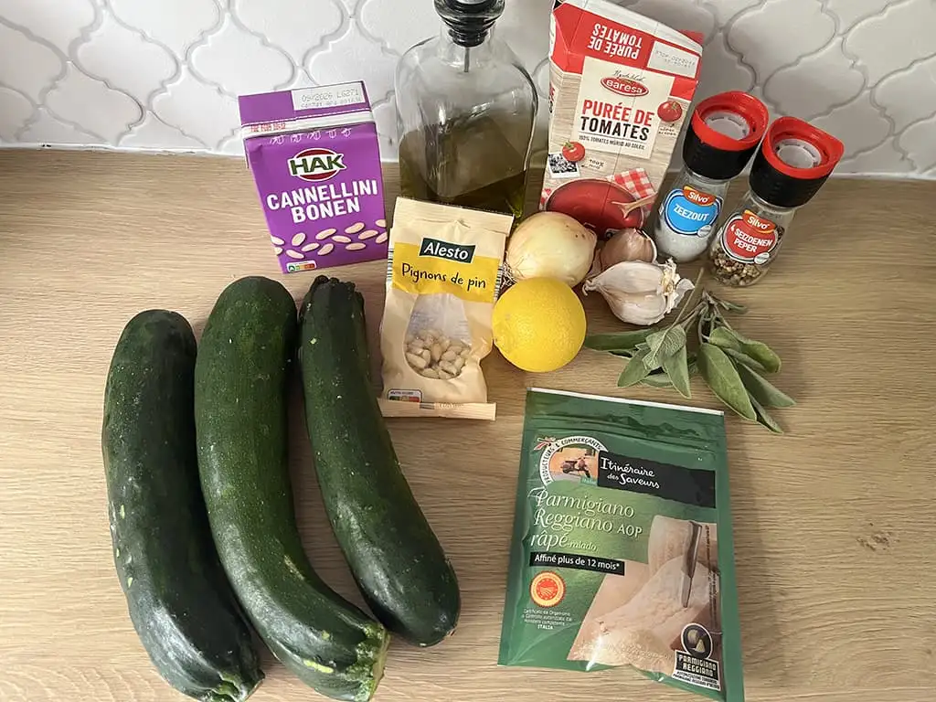 Roulés de courgettes à la sauce tomate ingrédients