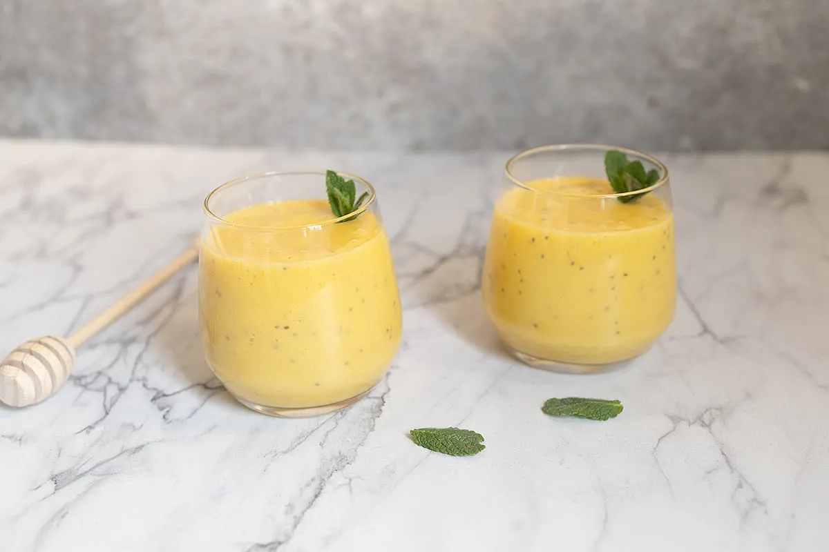Smoothie mangue - rafraîchissant, délicieux et tropical !