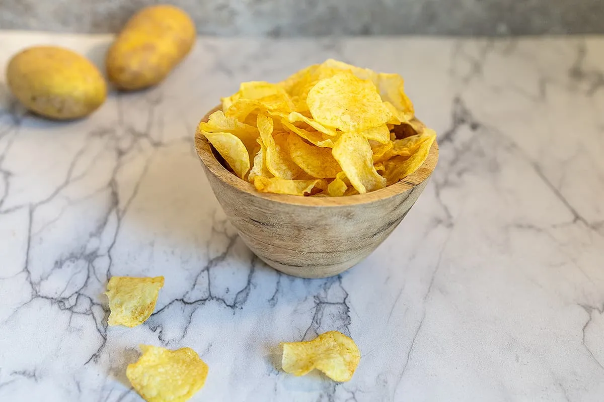 Chips maison à l'air fryer - chips extra croustillantes