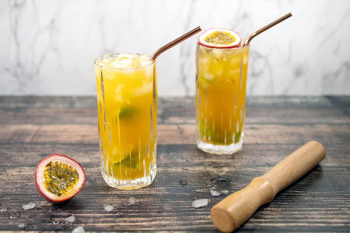Ipanema mocktail - cocktail sans alcool avec fruit de la passion et citron vert