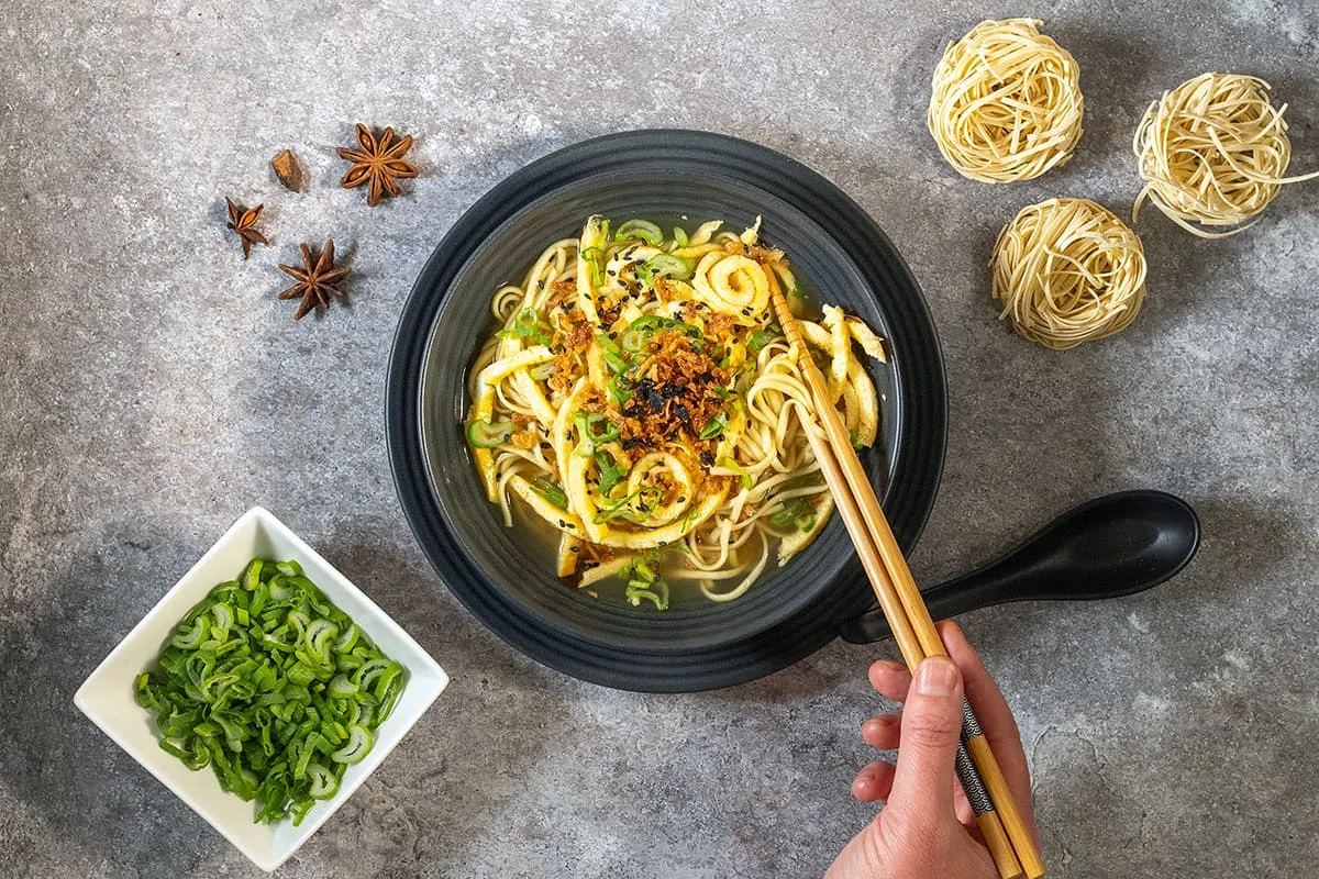 Soupe chinoise à l'omelette facile