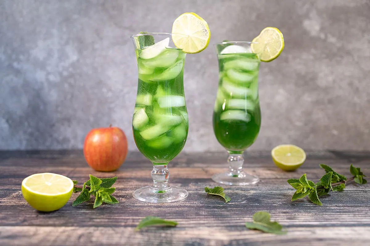 Cocktail Get 27 glacé avec pomme et citron vert