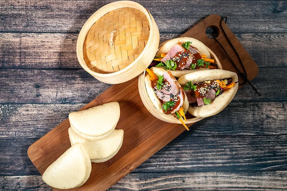 Bao buns au canard et sauce hoisin