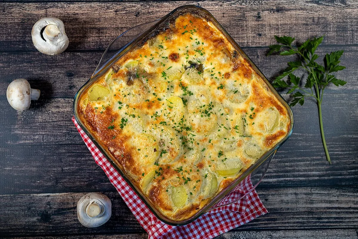 Gratin de champignons et pommes de terre - délicieux repas de semaine