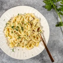 Recette: Pâtes à la sauce crémeuse à l’ail