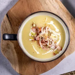 Recette: Soupe au chou pointu avec lardons