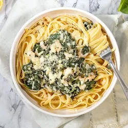 Recette: Pâtes crémeuses aux épinards et aux crevettes