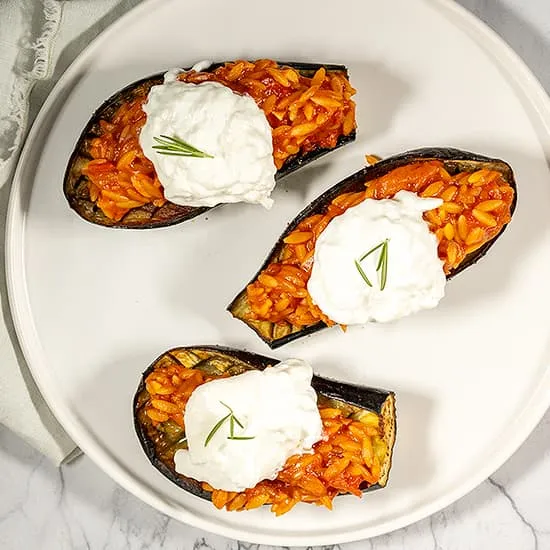 Recette: Aubergines farcies aux tomates et orzo
