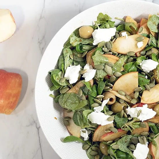 Recette: Salade avec pomme et fromage de chèvre