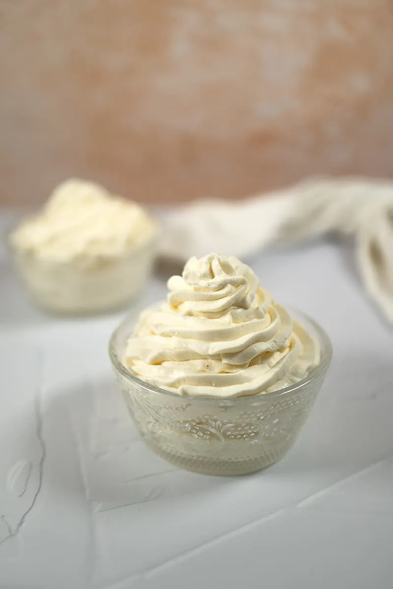 Crème de mascarpone rapide - crème fouettée extra ferme