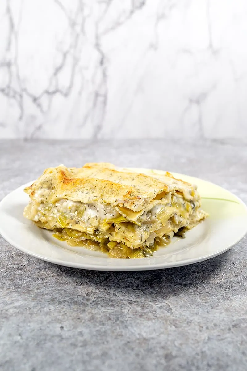 Lasagnes au fenouil et au poireau - une lasagne végétarienne crémeuse